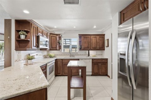 Villa ou maison à vendre à Treasure Island, Floride: 4 chambres, 187.2 m2 № 2399079 - photo 11