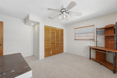 Villa ou maison à vendre à Treasure Island, Floride: 4 chambres, 187.2 m2 № 2399079 - photo 24