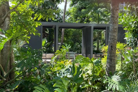 Condo in Miami Beach, Florida, 2 bedrooms  № 1957486 - photo 23