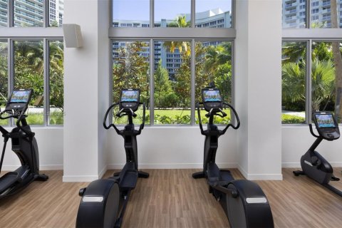 Condo in Miami Beach, Florida, 2 bedrooms  № 1957486 - photo 16