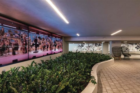 Condo in Miami Beach, Florida, 2 bedrooms  № 1957486 - photo 18