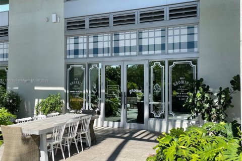 Condo in Miami Beach, Florida, 2 bedrooms  № 1957486 - photo 14