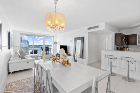 Condo in Miami Beach, Florida, 2 bedrooms  № 1957486 - photo 6