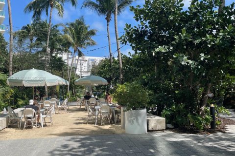 Купить кондоминиум в Майами-Бич, Флорида 2 спальни, 99.59м2, № 1957486 - фото 29