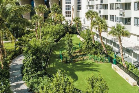 Condo in Miami Beach, Florida, 2 bedrooms  № 1957486 - photo 20