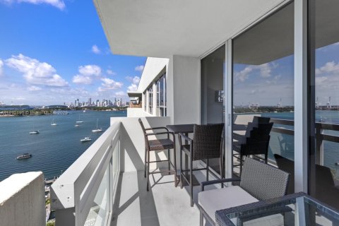 Condo in Miami Beach, Florida, 2 bedrooms  № 1957486 - photo 4