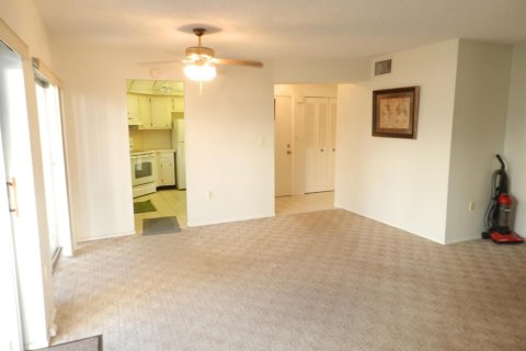 Copropriété à vendre à Royal Palm Beach, Floride: 1 chambre, 72.46 m2 № 2077512 - photo 9