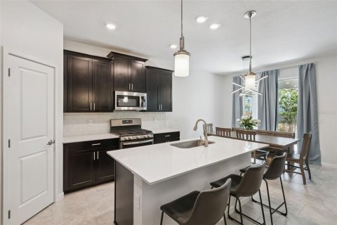 Villa ou maison à vendre à Mount Dora, Floride: 5 chambres, 242.47 m2 № 2138571 - photo 2