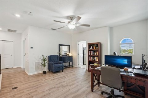 Villa ou maison à vendre à Mount Dora, Floride: 5 chambres, 242.47 m2 № 2138571 - photo 8