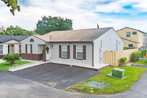Villa ou maison à vendre à Hialeah, Floride: 3 chambres, 120.59 m2 № 2215069 - photo 3