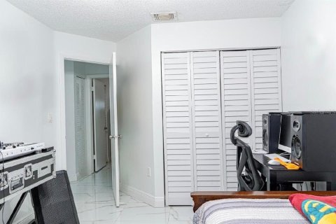 Villa ou maison à vendre à Hialeah, Floride: 3 chambres, 120.59 m2 № 2215069 - photo 30