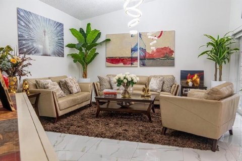 Villa ou maison à vendre à Hialeah, Floride: 3 chambres, 120.59 m2 № 2215069 - photo 6