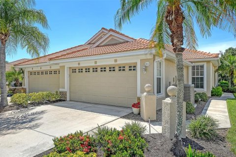 House in Venice, Florida 2 bedrooms, 138.98 sq.m. № 2366507