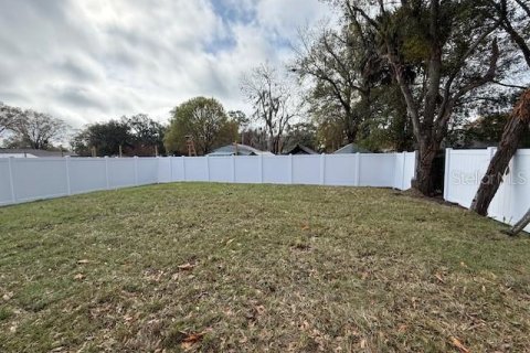 House in Auburndale, Florida 3 bedrooms, 122.82 sq.m. № 2201898 - photo 3