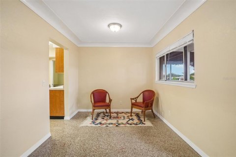 House in Clearwater, Florida 3 bedrooms, 142.7 sq.m. № 2215403 - photo 7