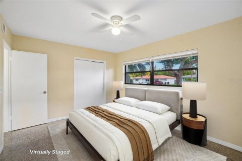 House in Clearwater, Florida 3 bedrooms, 142.7 sq.m. № 2215403 - photo 25
