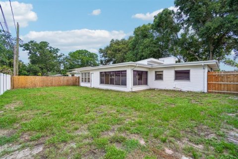 House in Clearwater, Florida 3 bedrooms, 142.7 sq.m. № 2215403 - photo 29