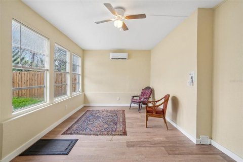 House in Clearwater, Florida 3 bedrooms, 142.7 sq.m. № 2215403 - photo 17
