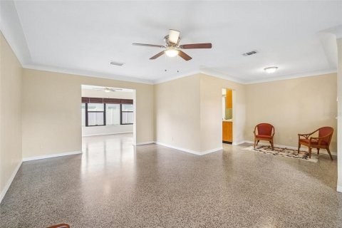 House in Clearwater, Florida 3 bedrooms, 142.7 sq.m. № 2215403 - photo 4