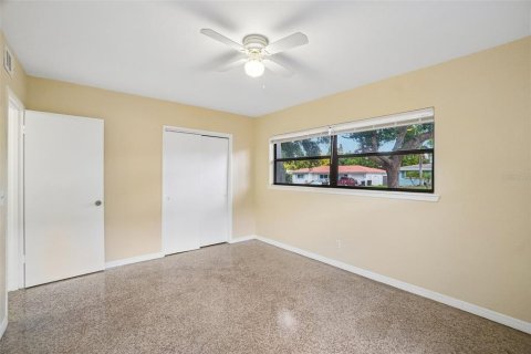 House in Clearwater, Florida 3 bedrooms, 142.7 sq.m. № 2215403 - photo 26
