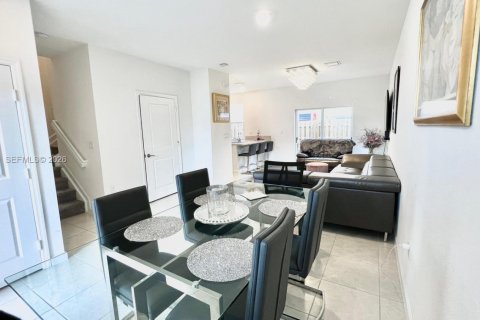 Touwnhouse à vendre à Homestead, Floride: 4 chambres, 123.65 m2 № 2089007 - photo 5