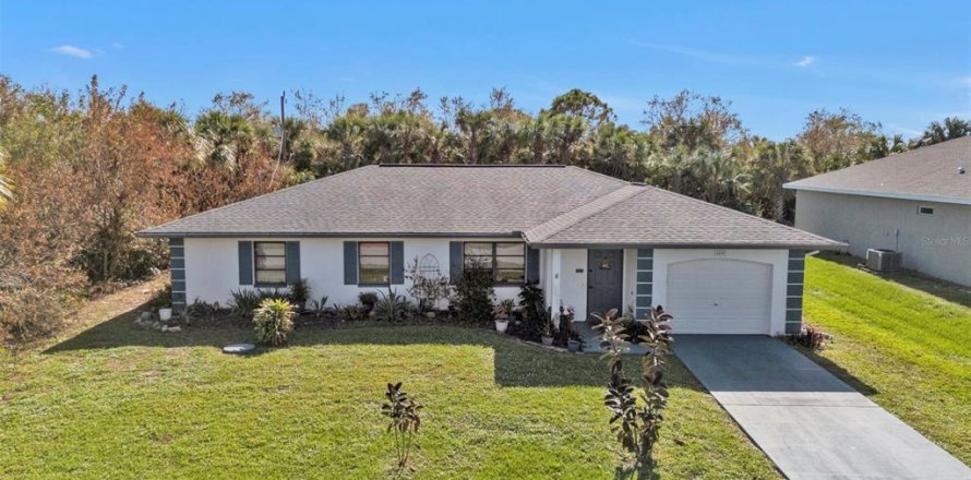 Casa en Port Charlotte, Florida 3 dormitorios, 152.45 m2 № 1614949