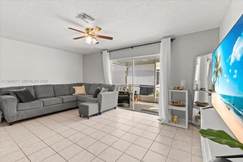Touwnhouse à vendre à Hypoluxo, Floride: 2 chambres, 104.79 m2 № 2174445 - photo 10