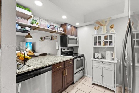 Touwnhouse à vendre à Hypoluxo, Floride: 2 chambres, 104.79 m2 № 2174445 - photo 5