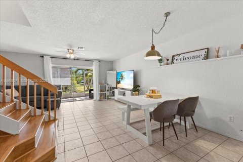 Touwnhouse à vendre à Hypoluxo, Floride: 2 chambres, 104.79 m2 № 2174445 - photo 7