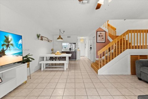 Touwnhouse à vendre à Hypoluxo, Floride: 2 chambres, 104.79 m2 № 2174445 - photo 11