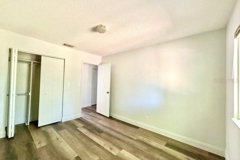 Townhouse in Ormond Beach, Florida 3 bedrooms, 135.54 sq.m. № 2213270 - photo 17