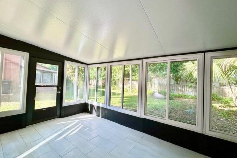 Townhouse in Ormond Beach, Florida 3 bedrooms, 135.54 sq.m. № 2213270 - photo 20