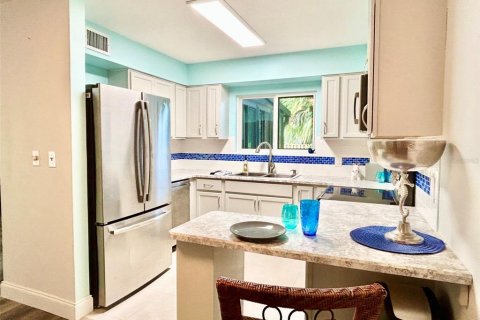 Townhouse in Ormond Beach, Florida 3 bedrooms, 135.54 sq.m. № 2213270 - photo 2
