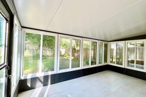 Townhouse in Ormond Beach, Florida 3 bedrooms, 135.54 sq.m. № 2213270 - photo 19