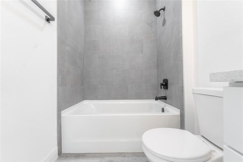 Купить виллу или дом в Ситрэс-Спрингс, Флорида 10 комнат, 151.43м2, № 1810377 - фото 16