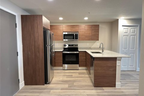 Condo in Orlando, Florida, 1 bedroom № 2205408 - photo 2