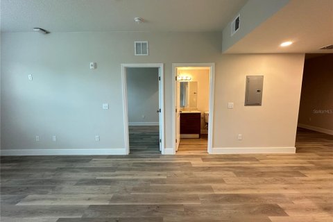 Condo in Orlando, Florida, 1 bedroom № 2205408 - photo 10