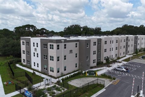 Condo in Orlando, Florida, 1 bedroom № 2205408 - photo 20