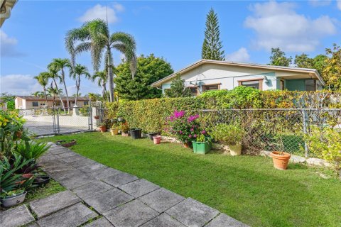 Villa ou maison à vendre à Homestead, Floride: 3 chambres, 196.21 m2 № 2008017 - photo 4