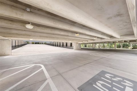 Commercial property in Tampa, Florida 699.83 sq.m. № 2195440 - photo 9