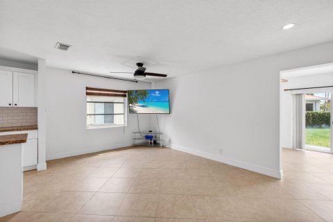 Apartment in Delray Beach, Florida 2 bedrooms, 137.03 sq.m. № 2083809 - photo 25