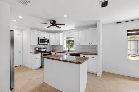 Apartment in Delray Beach, Florida 2 bedrooms, 137.03 sq.m. № 2083809 - photo 26
