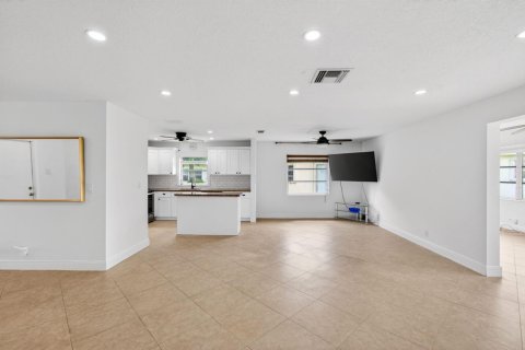 Apartment in Delray Beach, Florida 2 bedrooms, 137.03 sq.m. № 2083809 - photo 15