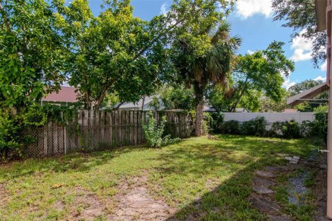 Villa ou maison à vendre à Tampa, Floride: 2 chambres, 67.73 m2 № 1907188 - photo 27