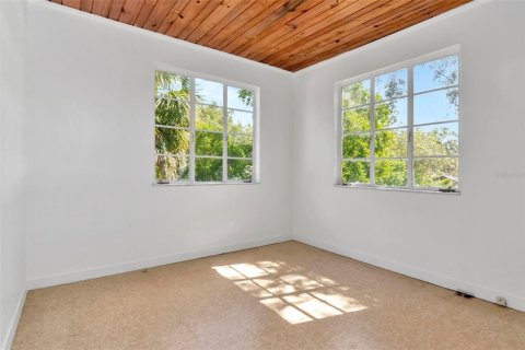 Villa ou maison à vendre à Tampa, Floride: 2 chambres, 67.73 m2 № 1907188 - photo 13