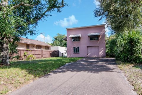 Villa ou maison à vendre à Tampa, Floride: 2 chambres, 67.73 m2 № 1907188 - photo 1