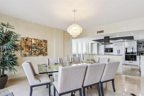 Copropriété à vendre à Miami Beach, Floride: 3 chambres, 247.12 m2 № 1945444 - photo 8