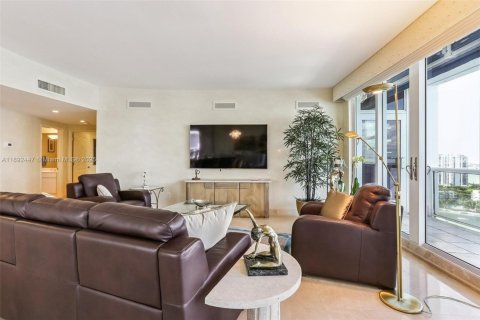 Copropriété à vendre à Miami Beach, Floride: 3 chambres, 247.12 m2 № 1945444 - photo 16