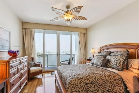 Copropriété à vendre à Miami Beach, Floride: 3 chambres, 247.12 m2 № 1945444 - photo 19