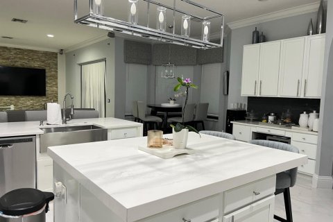 Villa ou maison à vendre à St. Lucie, Floride: 4 chambres, 222.22 m2 № 2378414 - photo 16